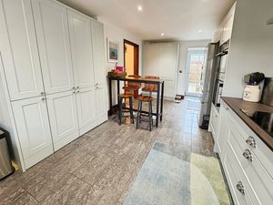 Photo 14- click for photo gallery